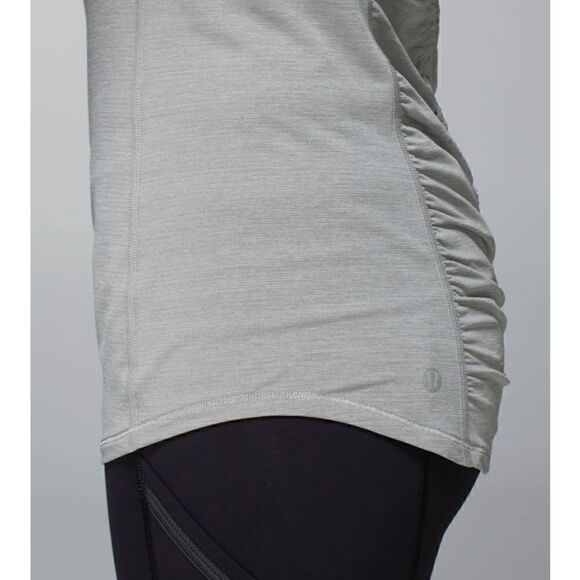 Lululemon Runner Up Tank
Heathered Medium Grey / Wee Stripe White Silver Spoon - Picture 6 of 16